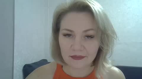 Snapshot of 3susie chatting on 10.25.25 3susie online show from 10.25.25