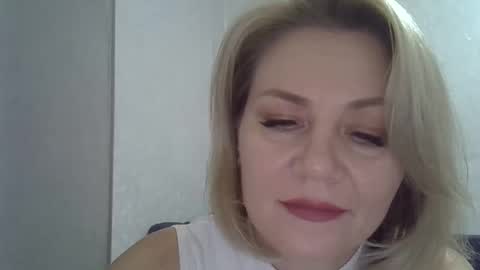 Snapshot of 3susie chatting on 11.13.25 3susie online show from 11.13.25