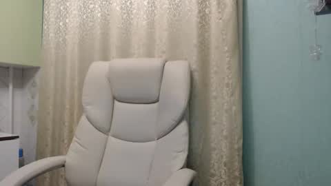 Snapshot of 3sweetcandy3 chatting on 11.17.25 3sweetcandy3 online show from 11.17.25