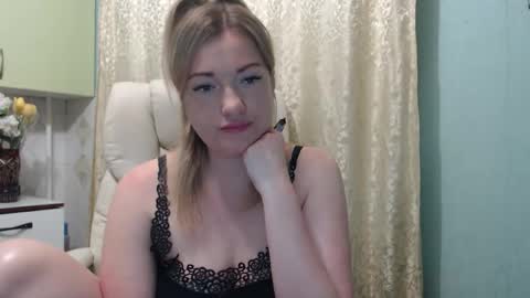 Snapshot of 3sweetcandy3 chatting on 05.09.26 3sweetcandy3 online show from 05.09.26