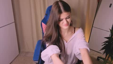 Snapshot of 404cutie chatting on 03.01.26 Eva online show from 03.01.26