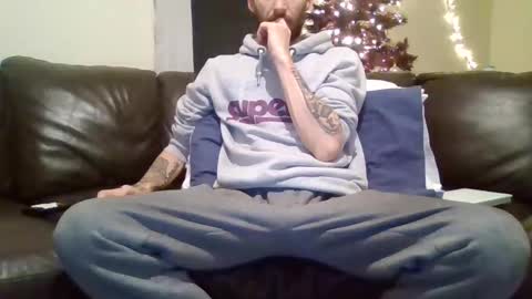 Snapshot of 420feetloverr420 chatting on 11.19.25 420feetloverr420 online show from 11.19.25