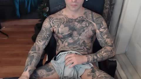 Snapshot of 420randomguy chatting on 01.06.25 Anomander Rake online show from 01.06.25