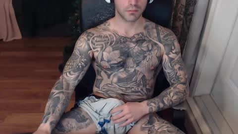 Snapshot of 420randomguy chatting on 01.11.25 Anomander Rake online show from 01.11.25