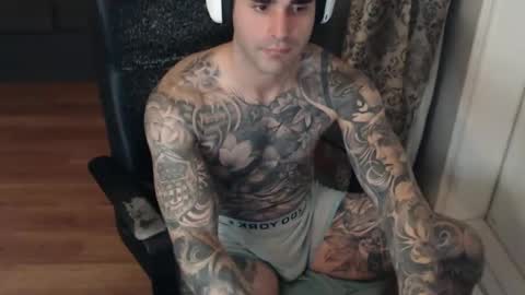 Snapshot of 420randomguy chatting on 09.10.25 Anomander Rake online show from 09.10.25