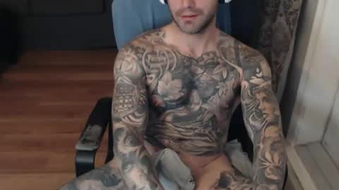 Snapshot of 420randomguy chatting on 10.17.25 Anomander Rake online show from 10.17.25