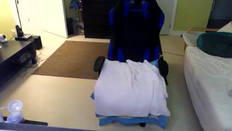 Larese Carlo online show from 10.15.25