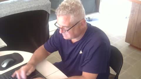 Snapshot of 55mnc chatting on 09.28.25 Joe online show from 09.28.25