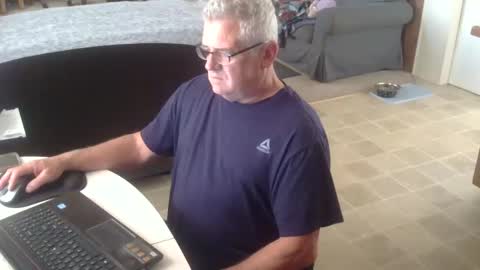 Snapshot of 55mnc chatting on 10.12.25 Joe online show from 10.12.25