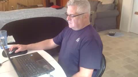 Snapshot of 55mnc chatting on 11.21.25 Joe online show from 11.21.25