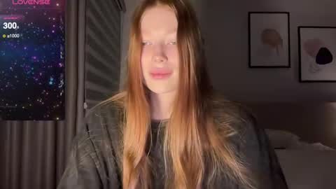 Snapshot of 5th_e1ement chatting on 12.20.24 5th_e1ement online show from 12.20.24