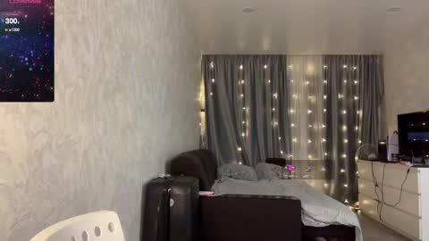 Snapshot of 5th_e1ement chatting on 02.25.25 5th_e1ement online show from 02.25.25