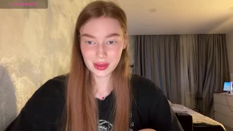 Snapshot of 5th_e1ement chatting on 11.21.25 5th_e1ement online show from 11.21.25