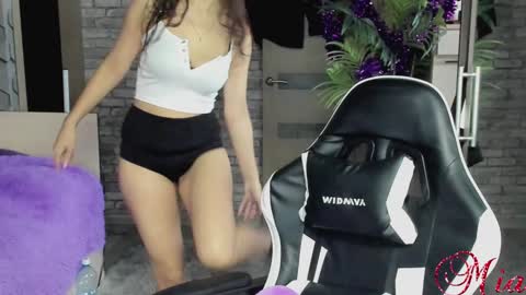 Snapshot of 666mia666 chatting on 12.07.24 Mia my pvt is open and lovense is active online show from 12.07.24