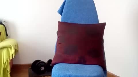 Snapshot of 69angelito69 chatting on 10.19.25 69angelito69 online show from 10.19.25