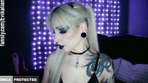 Snapshot of 69evikalion96 chatting on 04.18.26 Eva online show from 04.18.26