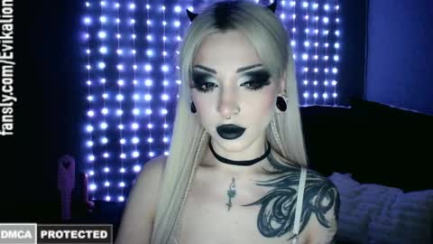 Snapshot of 69evikalion96 chatting on 04.28.26 Eva online show from 04.28.26