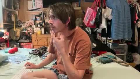 Snapshot of 69j0hndo chatting on 10.24.25 FUCKR online show from 10.24.25