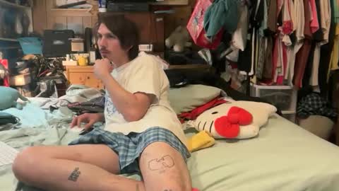 Snapshot of 69j0hndo chatting on 11.08.25 FUCKR online show from 11.08.25