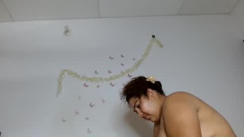 Snapshot of 69smallstar chatting on 11.29.25 star online show from 11.29.25