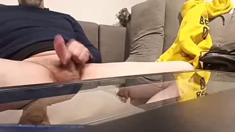 Snapshot of 6georget6 chatting on 11.23.25 George online show from 11.23.25