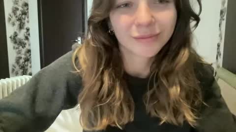 Snapshot of 75sowet018 chatting on 10.19.25 75sowet018 online show from 10.19.25