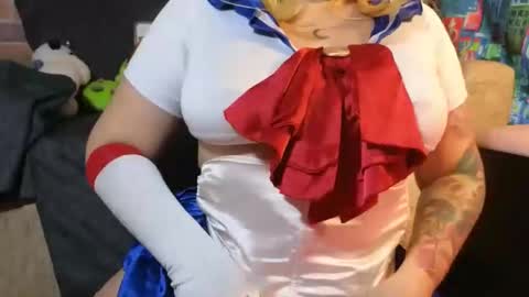 Lucycosplay777 online show from 11.25.25