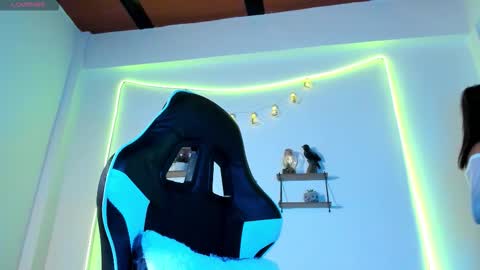    online show from 10.13.25