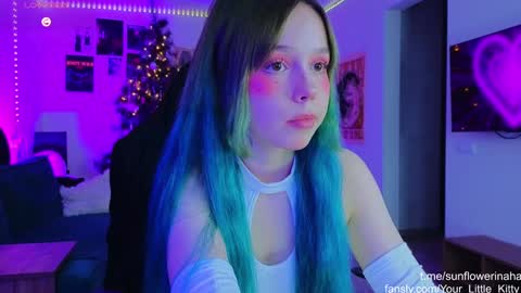 Snapshot of 819sunflowerinahat2016 chatting on 12.21.24 Cornelia and Dante online show from 12.21.24