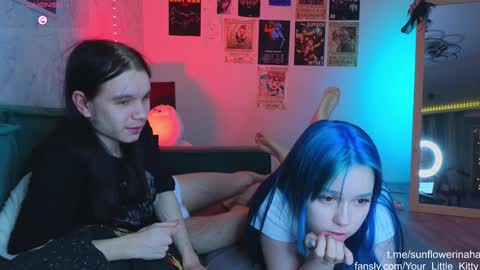 Snapshot of 819sunflowerinahat2016 chatting on 01.12.25 Cornelia and Dante online show from 01.12.25