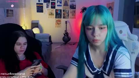 Snapshot of 819sunflowerinahat2016 chatting on 03.09.25 Cornelia and Dante online show from 03.09.25