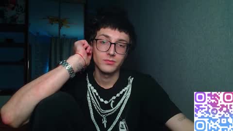 Snapshot of 8_goat chatting on 11.23.25 Phillip online show from 11.23.25