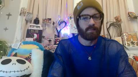 Snapshot of 90210screamer chatting on 11.24.25 90210screamer online show from 11.24.25