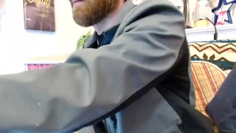 Snapshot of 90210screamer chatting on 12.02.25 90210screamer online show from 12.02.25