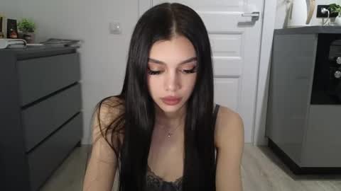 KARINA online show from 04.25.26