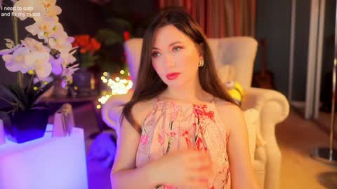 Snapshot of _1s___ chatting on 11.25.25 Sophia online show from 11.25.25