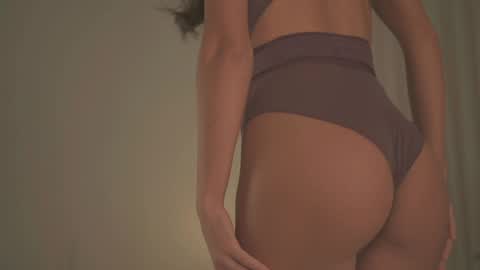 Olivia dark hair  Zoe light hair online show from 10.14.25