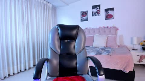 Snapshot of _abby_23_ chatting on 12.08.24 Aby online show from 12.08.24