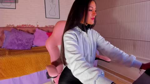 Snapshot of _abby_23_ chatting on 09.16.25 Aby online show from 09.16.25