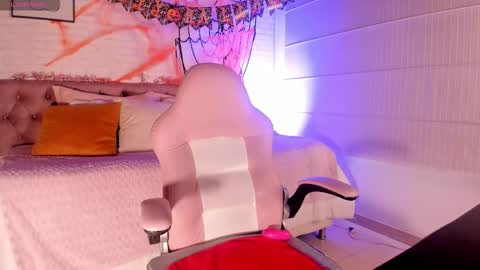 Snapshot of _abby_23_ chatting on 10.30.25 Aby online show from 10.30.25