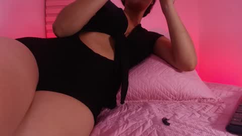 Snapshot of _abby_rouss chatting on 11.23.25 abby rouss online show from 11.23.25