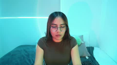 Snapshot of _abbyyyy_ chatting on 09.22.25 abby 3 online show from 09.22.25