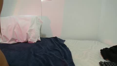 Snapshot of _abbyyyy_ chatting on 09.30.25 abby 3 online show from 09.30.25