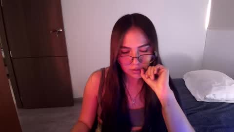 Snapshot of _abbyyyy_ chatting on 12.04.25 abby 3 online show from 12.04.25