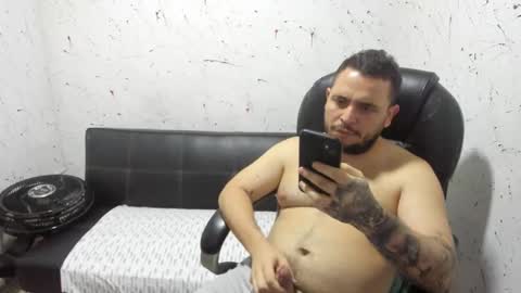 Snapshot of _ace_ventura chatting on 10.31.25 ---- online show from 10.31.25