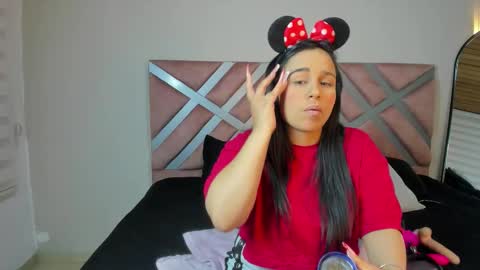 Snapshot of _adahara_queen_ chatting on 10.26.25 Adahara online show from 10.26.25