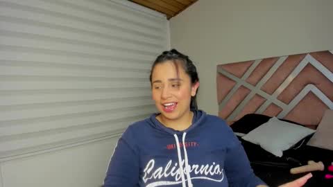 Snapshot of _adahara_queen_ chatting on 11.06.25 Adahara online show from 11.06.25