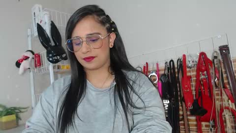 Snapshot of _adahara_queen_ chatting on 12.04.25 Adahara online show from 12.04.25