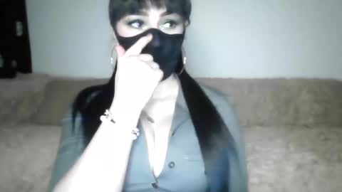 Adela online show from 01.08.25