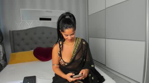 Adelle online show from 09.20.25